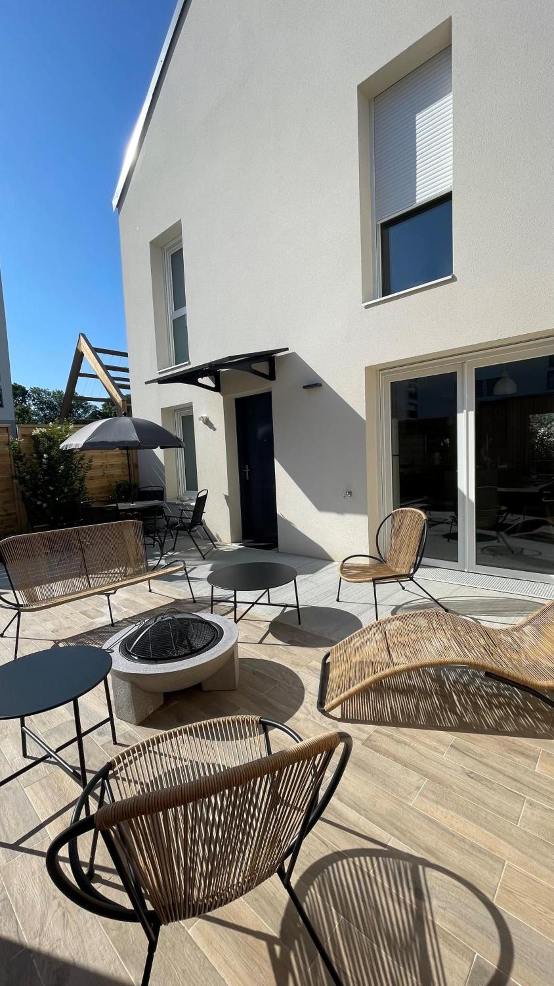 La Maison De Virginie Bénouville Exteriör bild